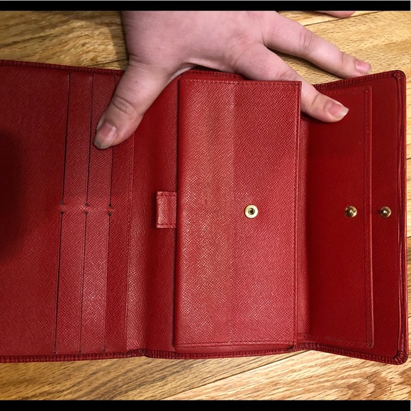 Red Epi Wallet - Picture 9 of 13